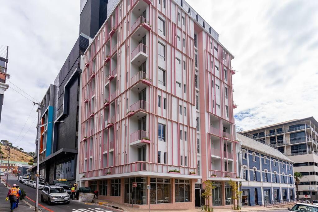 The Rose 610 - Lux With Rooftop Pool Cape Town