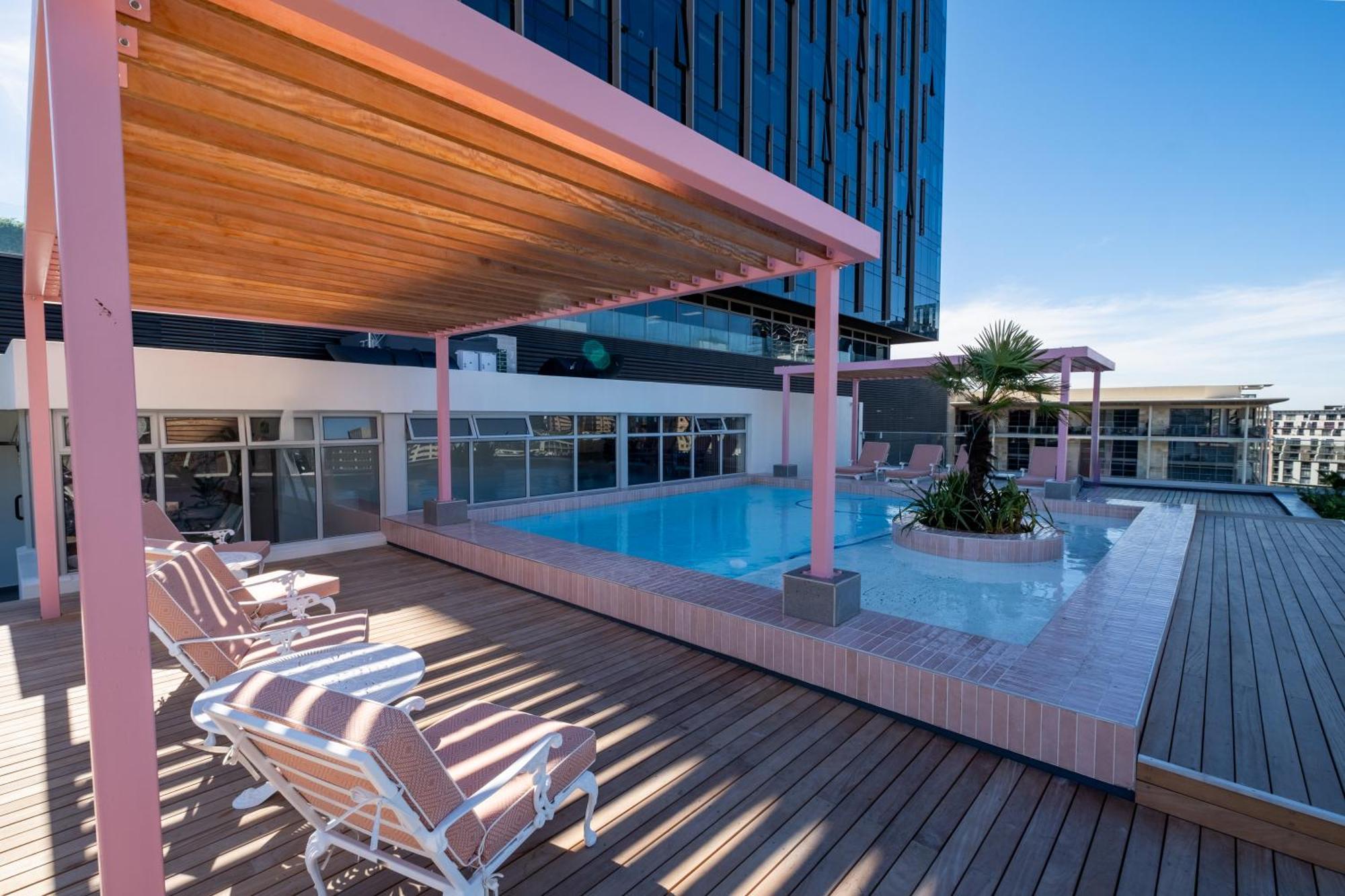 The Rose 610 - Lux With Rooftop Pool * Cape Town