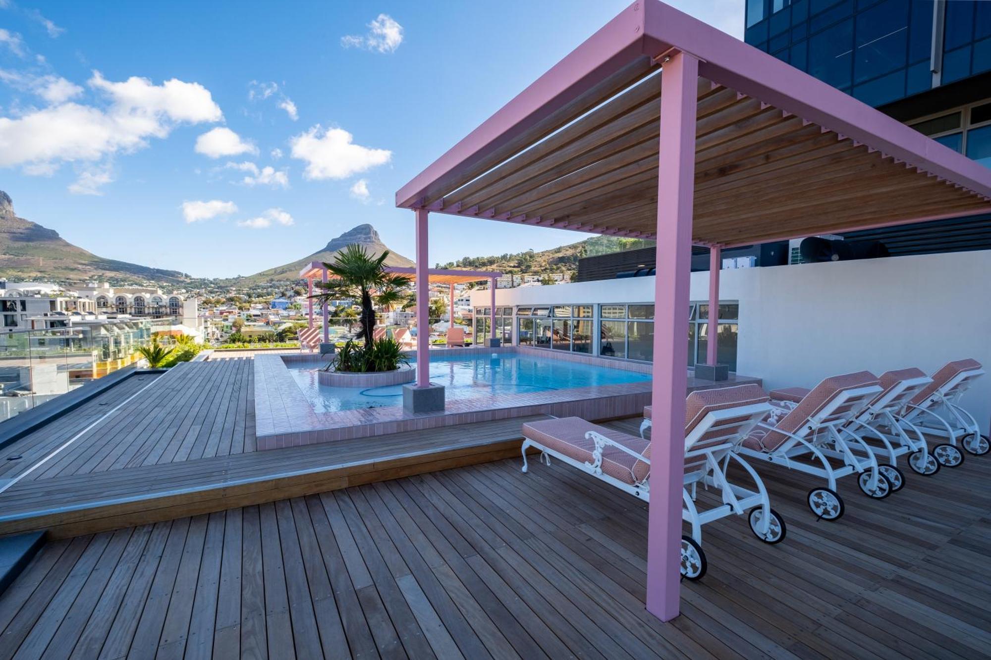 Apartment The Rose 610 - Lux With Rooftop Pool Cape Town