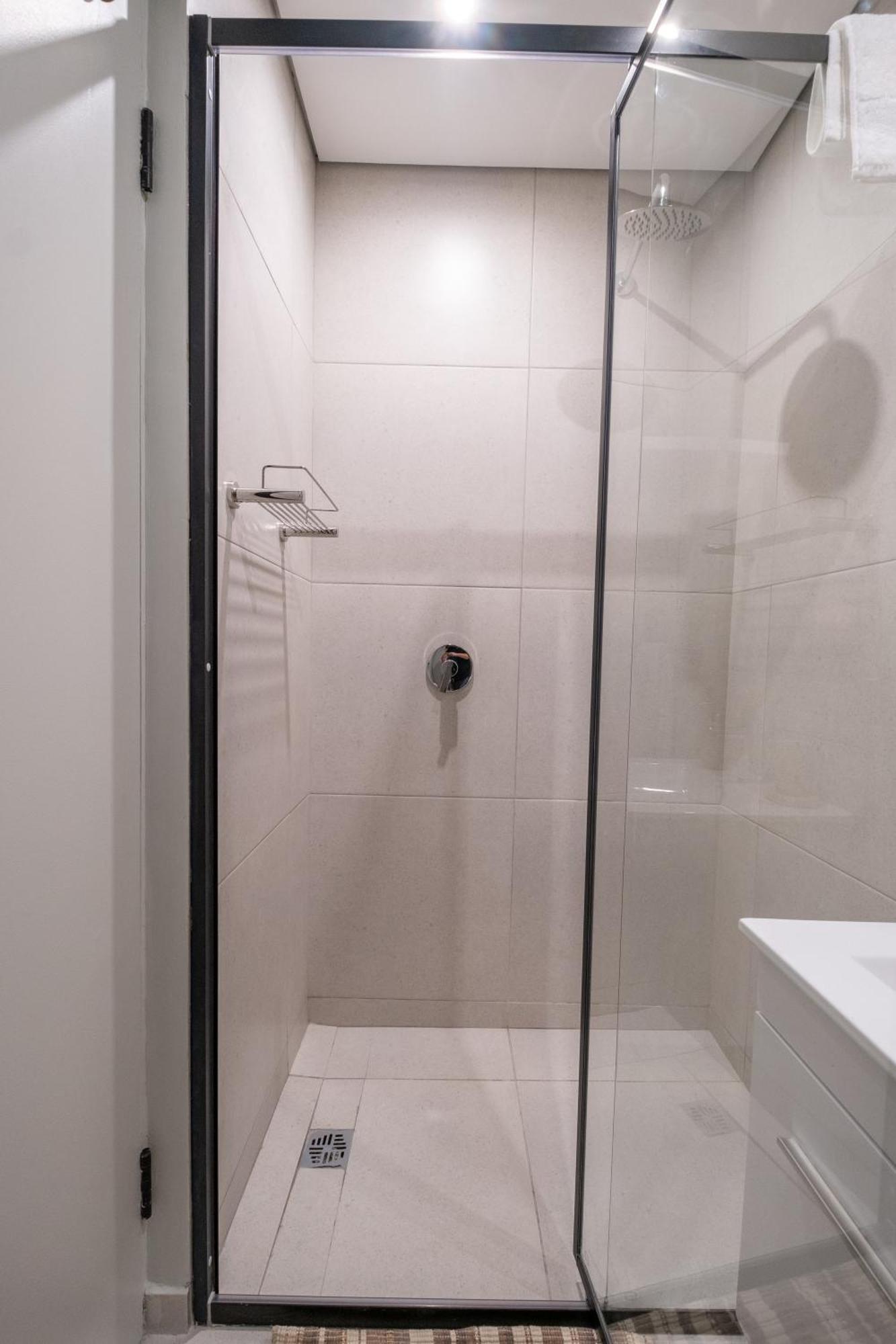 The Rose 610 - Lux With Rooftop Pool Cape Town