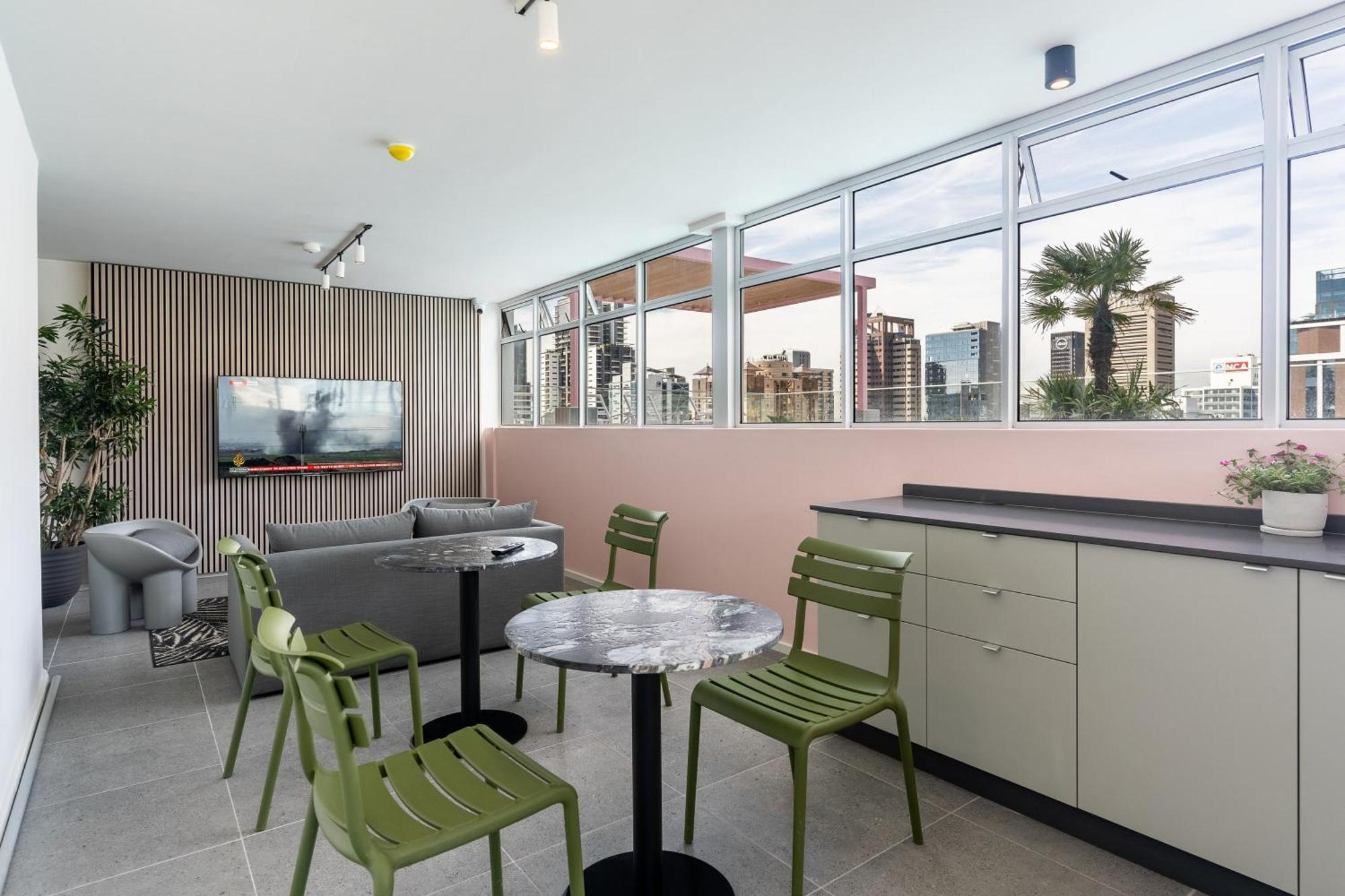 The Rose 610 - Lux With Rooftop Pool Apartment Cape Town